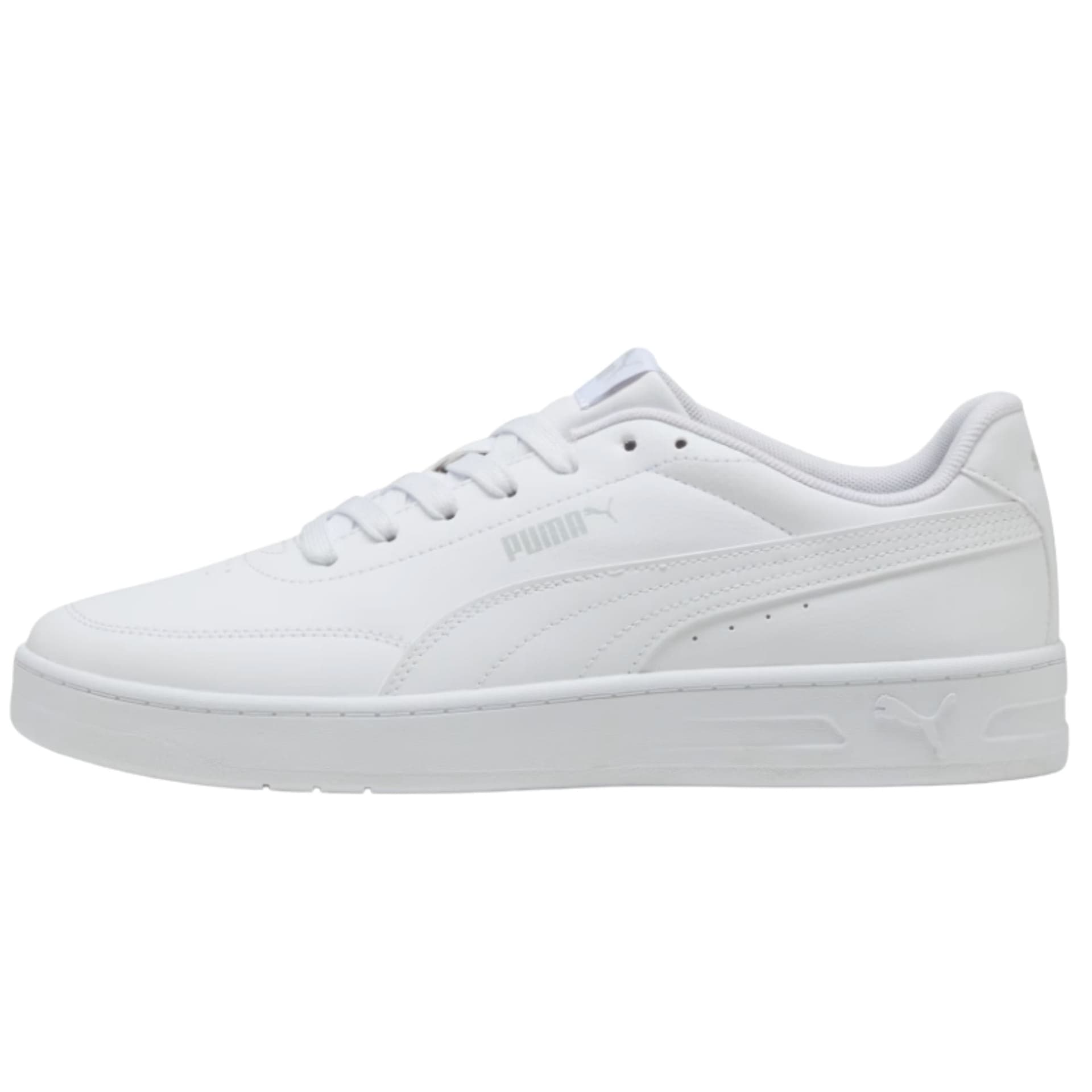 Puma Court Classic kā uzņēmuma sporta apavi ar uzņēmuma logotipu