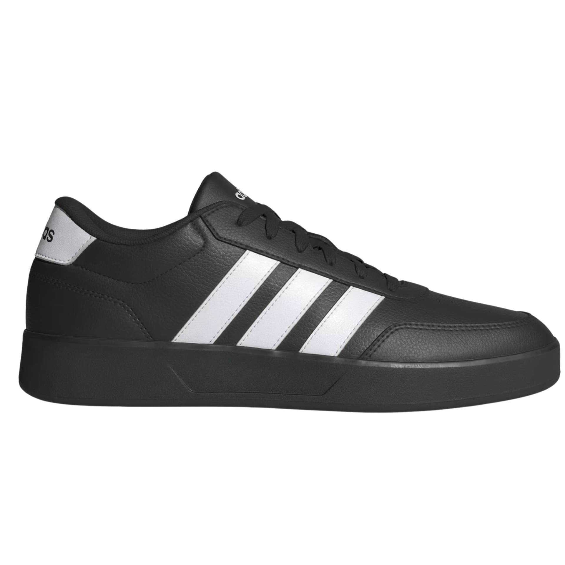 Adidas Breaknet 3.0 jako firemní tenisky s logem společnosti